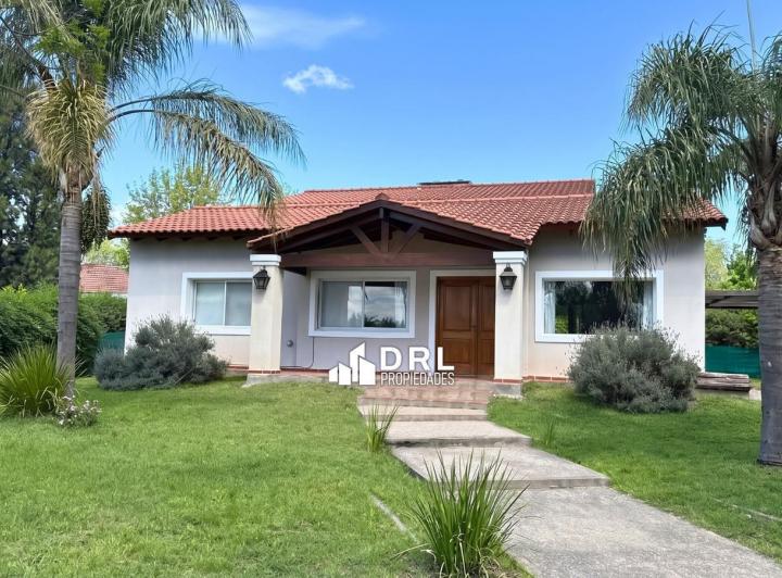 Casa · 302m² · 3 Dormitorios · 2 Cocheras