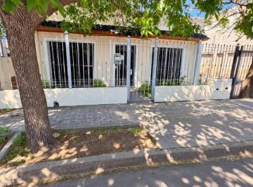 Bodega-Galpón de 8 ambientes, Córdoba · Galpon de 350 m² en Venta en Villa Adela