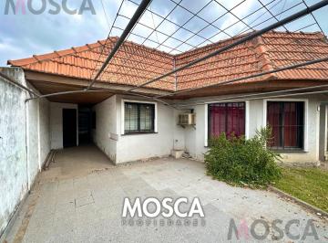 Casa · 120m² · 7 Ambientes · 2 Cocheras · Casa en Venta en General Rodriguez Centro