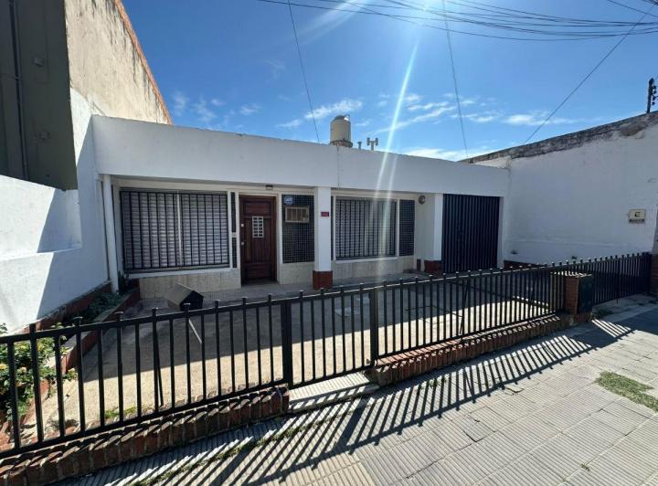 Casa · 99m² · 6 Ambientes · 1 Cochera