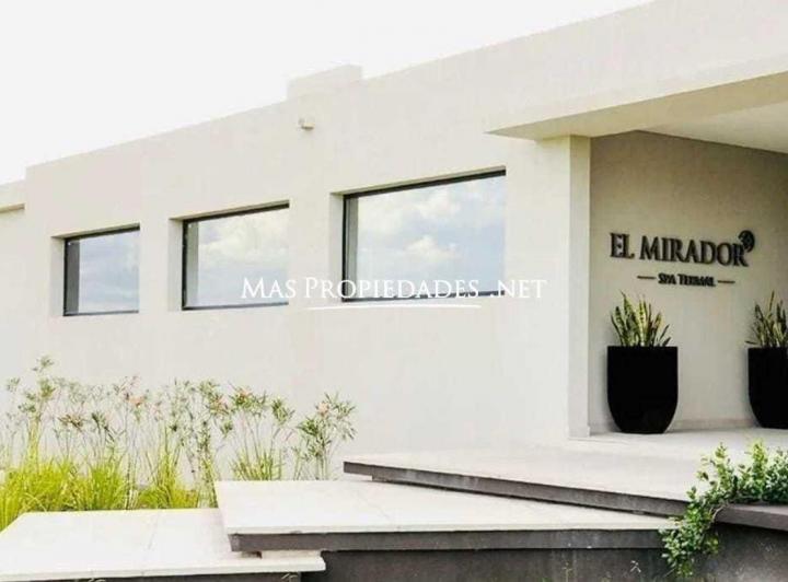 Terreno · 1570m²