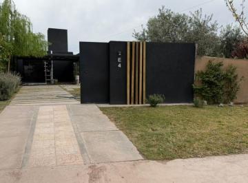 Casa de 5 ambientes, Russell · Verónica Tahan Negocios Inmobiliarios Ofrece Casa en Barrio Privado Olivos de Russell