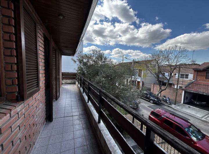 Casa · 155m² · 7 Ambientes · 1 Cochera