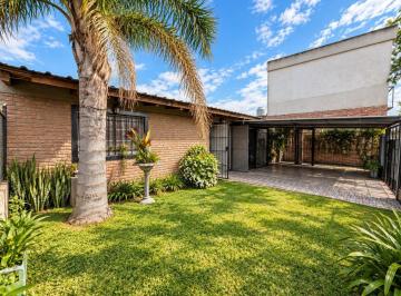 Casa · 100m² · 4 Ambientes · Casa 2 Dorm. a La Venta