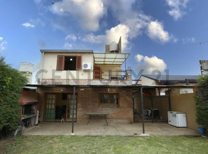 Casa · 167m² · 4 Ambientes · 3 Cocheras