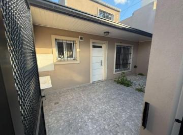 Departamento de 2 ambientes, Quilmes · Alquiler Departamento Quilmes 2 Ambientes con Patio