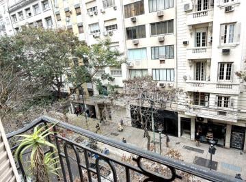 Departamento de 5 ambientes, Tribunales · 4 Amb 75.80 m² C/balcones, Dependencia, Toilette, Baño.