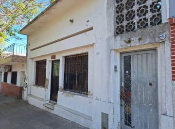 Casa · 174m² · 5 Ambientes · Venta Casa 5 Amb Terraza Jardin Parque Avellaneda