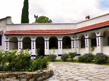 Quinta vacacional de 16 ambientes, Valle Hermoso · Chacra en Venta de 13.000 m² con Casa Colonial en Valle Hermoso, Córdoba