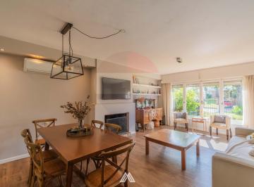 Casa · 149m² · 6 Ambientes · 2 Cocheras · Venta Casa 4 Dorm. en Punta Gorda Reciclada