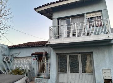 Casa · 107m² · 3 Ambientes · 1 Cochera · Casa a La Venta en San Miguel.