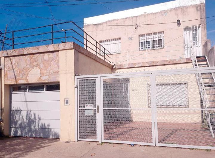 Casa · 80m² · 4 Ambientes · 1 Cochera