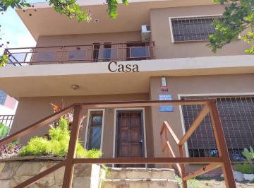 Casa de 6 ambientes, Córdoba · Casa + Departamento Ideal Para Inversion