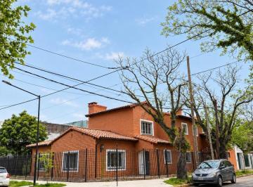 Casa · 277m² · 5 Ambientes · 2 Cocheras · Casa en Venta en Martinez 3 Dorm