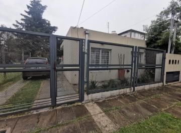 PH · 55m² · 2 Ambientes · 1 Cochera · Casa 2 Ambientes - Alquiler - Ituzaingó Norte