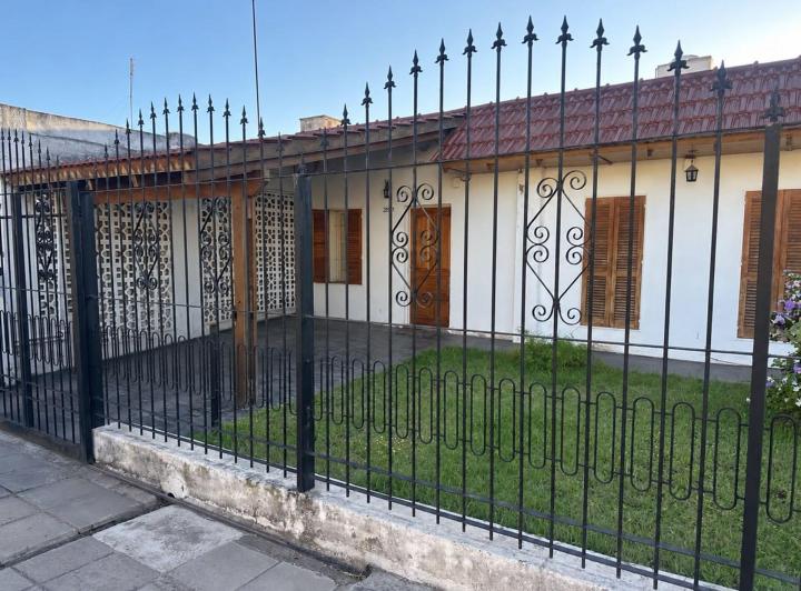 Casa · 157m² · 4 Ambientes · 1 Cochera