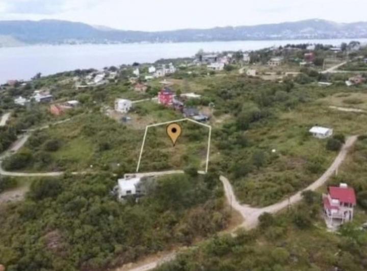 Terreno · 1320m²
