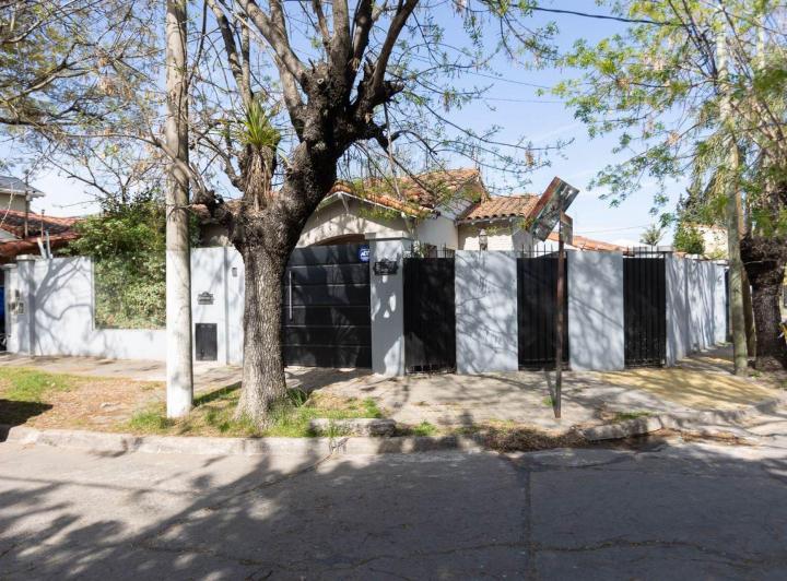 Casa · 100m² · 5 Ambientes · 1 Cochera