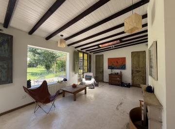 Casa · 140m² · 6 Ambientes · 3 Cocheras · Casa a La Venta en La Mejor Zona de La Bota