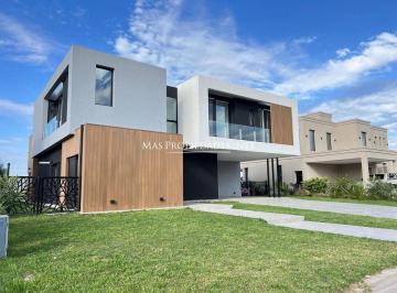 Casa de 5 ambientes, Presidente Perón · Venta Casa en El Rebenque 4 Dorm. Canning
