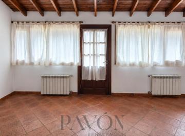 Casa · 1m² · 4 Ambientes · Alquiler Temporal - Casa