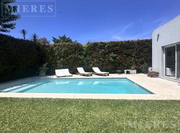 Casa · 170m² · 4 Ambientes · 2 Cocheras · Casa de Una Planta en Alquiler de Verano. Santa Bárbara, Bancalari
