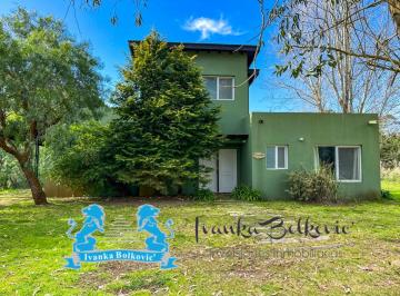Casa de 4 ambientes, Costa Esmeralda · Casa de 180 m² con 2 Lotes - 3 Dorm. en Venta en Deportivo con Pileta Costa Esmeralda