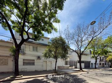 PH · 124m² · 7 Ambientes · Venta - Casa de 3 Dorm. con Patio y Parrillero - Barrio Abasto, Rosario.