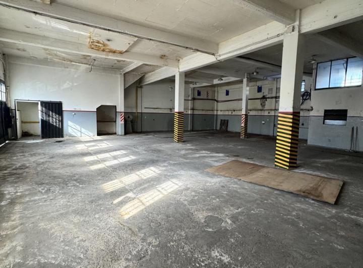 Bodega-Galpón · 680m² · 6 Ambientes