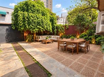 Casa · 264m² · 5 Ambientes · 2 Cocheras · Venta Casa 5 Amb con Quincho Parrilla y Cochera