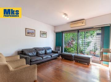 Casa · 154m² · 4 Ambientes · 1 Cochera · Excelente Casa Moderna en Venta. Patio, Terraza, Balcon y Quincho. Barracas.