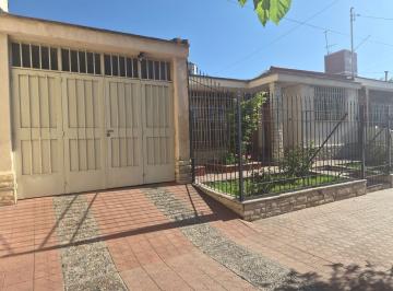 Casa · 138m² · 8 Ambientes · Cascasa 3 Dorm. B° Parque Godoy Cruz · Usd 94.000a en Godoy Cruz