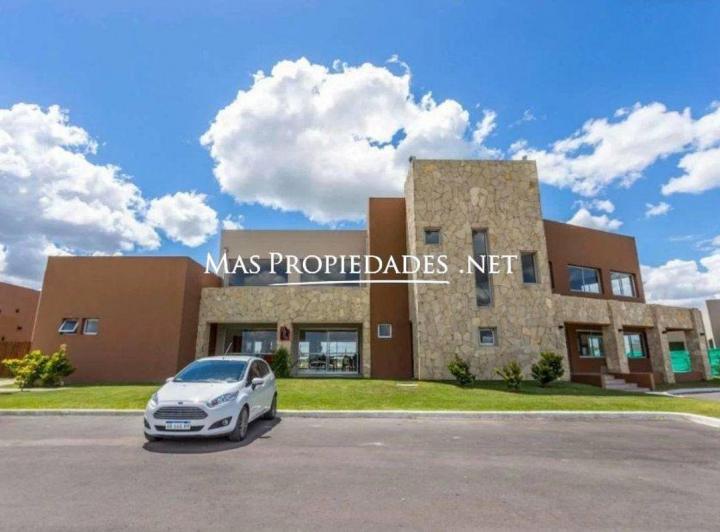 Terreno · 754m²