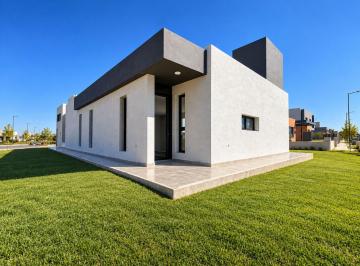 Casa · 96m² · 2 Ambientes · 2 Cocheras · Venta Casa a Estrenar en Quebrada de Manantiales