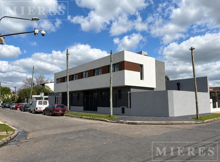 Casa · 90m² · 3 Ambientes · 1 Cochera