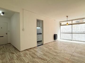 Departamento · 70m² · 5 Ambientes · Departamento de 3 Dorm. - Juan Manuel de Rosas 1365