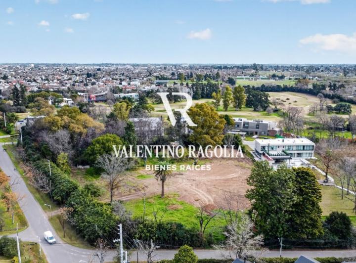 Casa · 2500m²