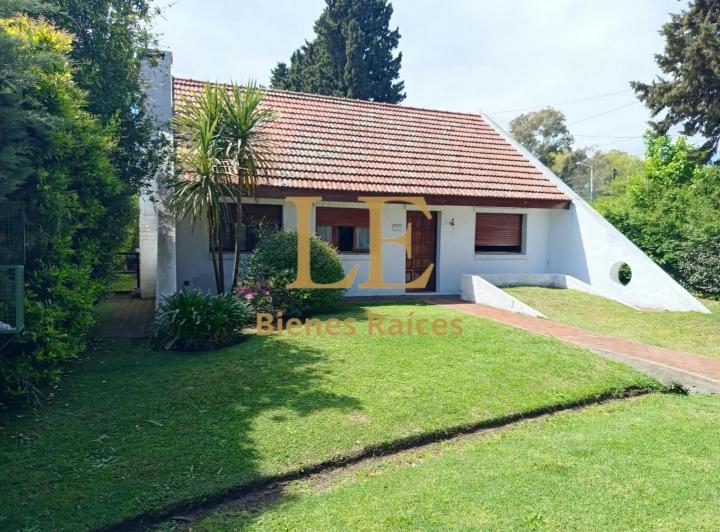 Casa · 140m² · 5 Ambientes · 1 Cochera