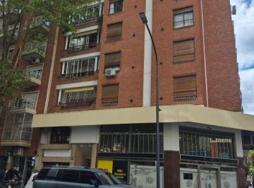 Departamento de 3 ambientes, Flores · Tres Ambientes con Bcon Terraaq con Cerramiento y Cochera