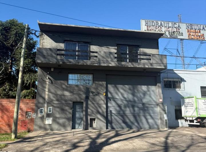 Oficina comercial · 960m² · 5 Ambientes · 1 Cochera