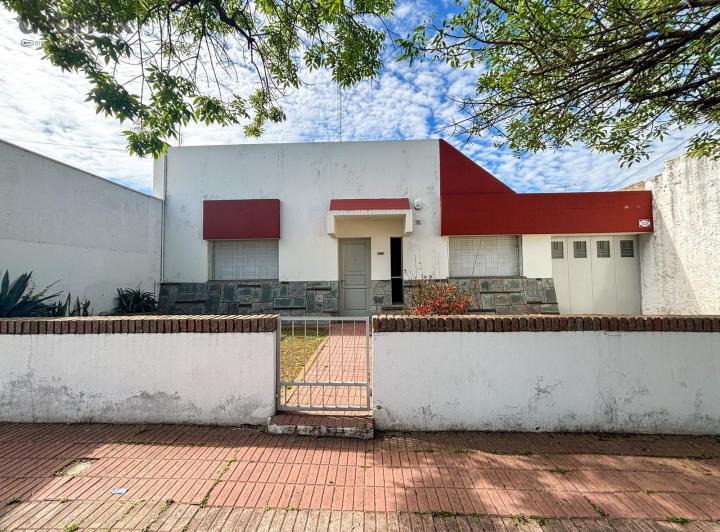 Casa · 479m² · 7 Ambientes · 1 Cochera