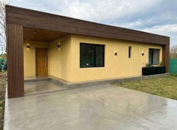 Casa · 140m² · 4 Ambientes · 1 Cochera · Casa en Venta de 4 Ambientes en Barrio "Pampa Pilar" La Lonja Pilar