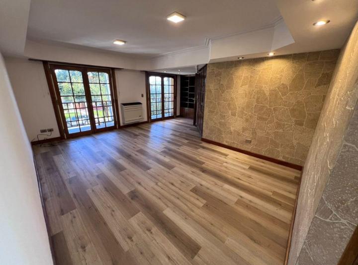 Casa · 200m² · 3 Ambientes · 1 Cochera