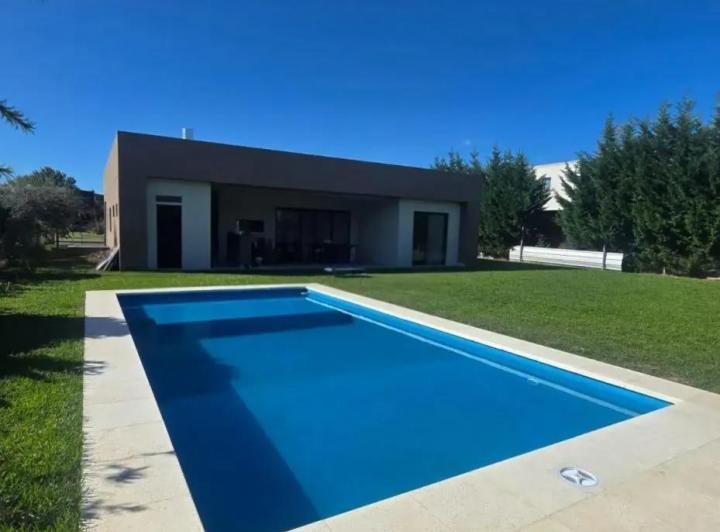 Casa · 170m² · 5 Ambientes