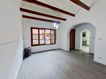 Casa · 126m² · 4 Ambientes · Casa 4amb Venta Flores Quincho Parri Patio Terraz