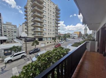 Departamento · 55m² · 2 Ambientes · 1 Cochera · Alquiler Temporario - 2 Ambientes a 100 m del Mar - Playa Varese