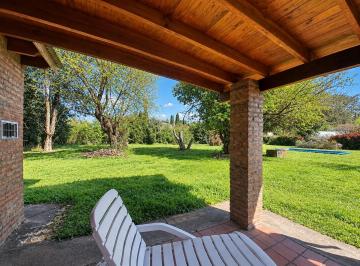 Quinta vacacional · 40m² · 3 Ambientes · 5 Cocheras · Casa Quinta en Venta con Pileta en Exaltacion de La Cruz
