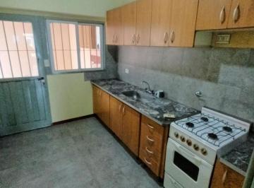 PH de 3 ambientes, La Matanza · Espaciosa Casa Al Frente de Tres Ambientes con Amplísimo Patio. Excelente Estado.