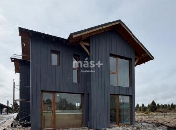Casa · 121m² · 5 Ambientes · Alquiler Casa Solares del Este