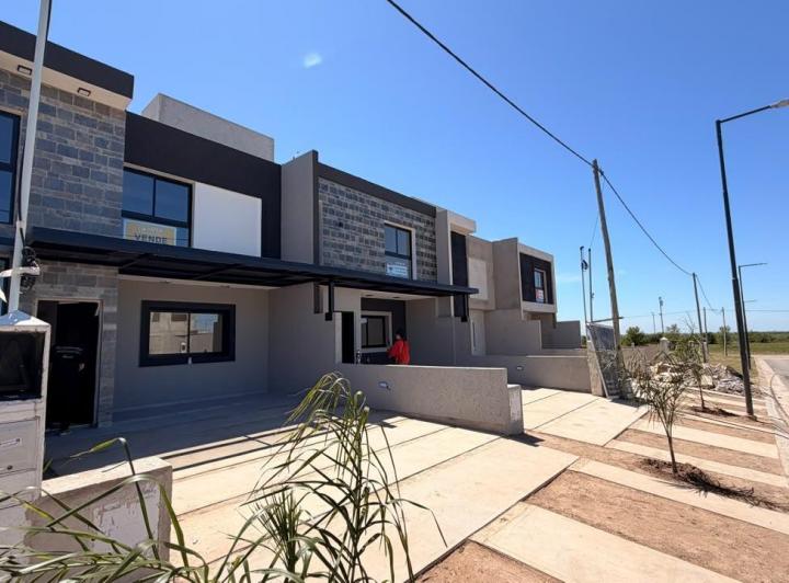 Casa · 125m² · 4 Ambientes · 1 Cochera
